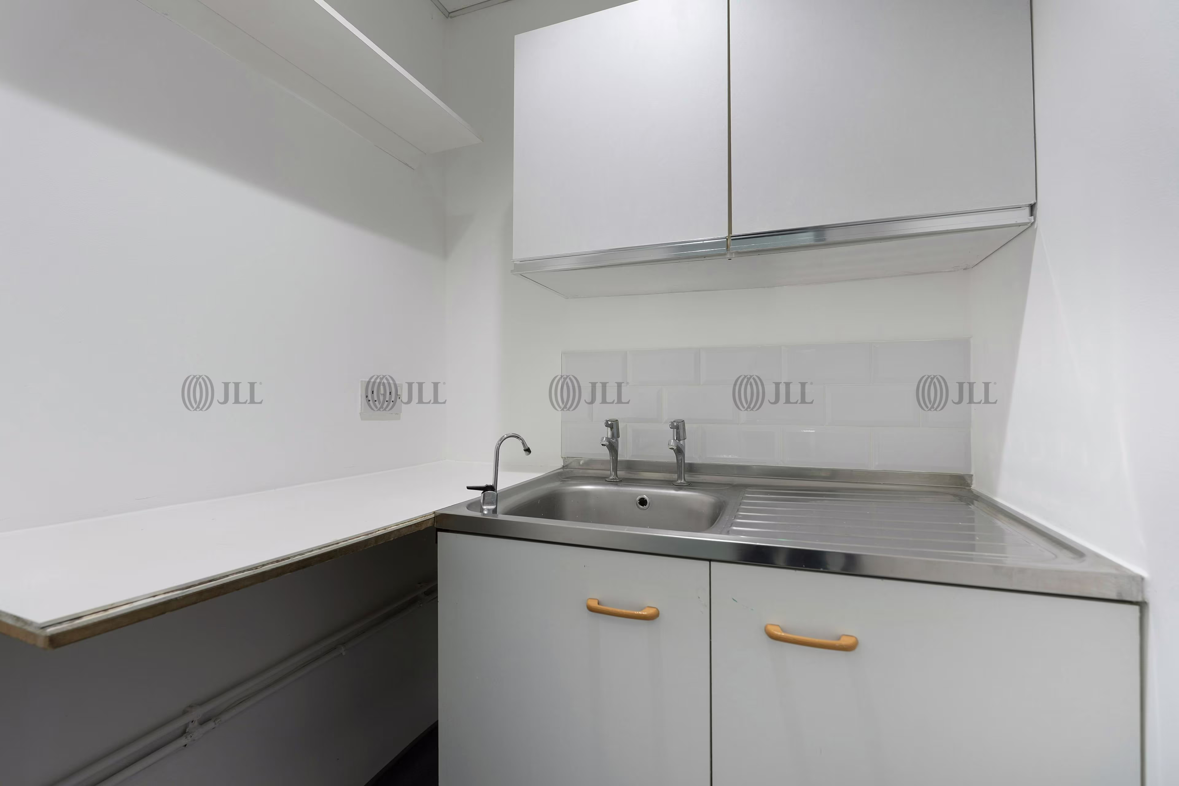 Unit 39, Raynham Road
