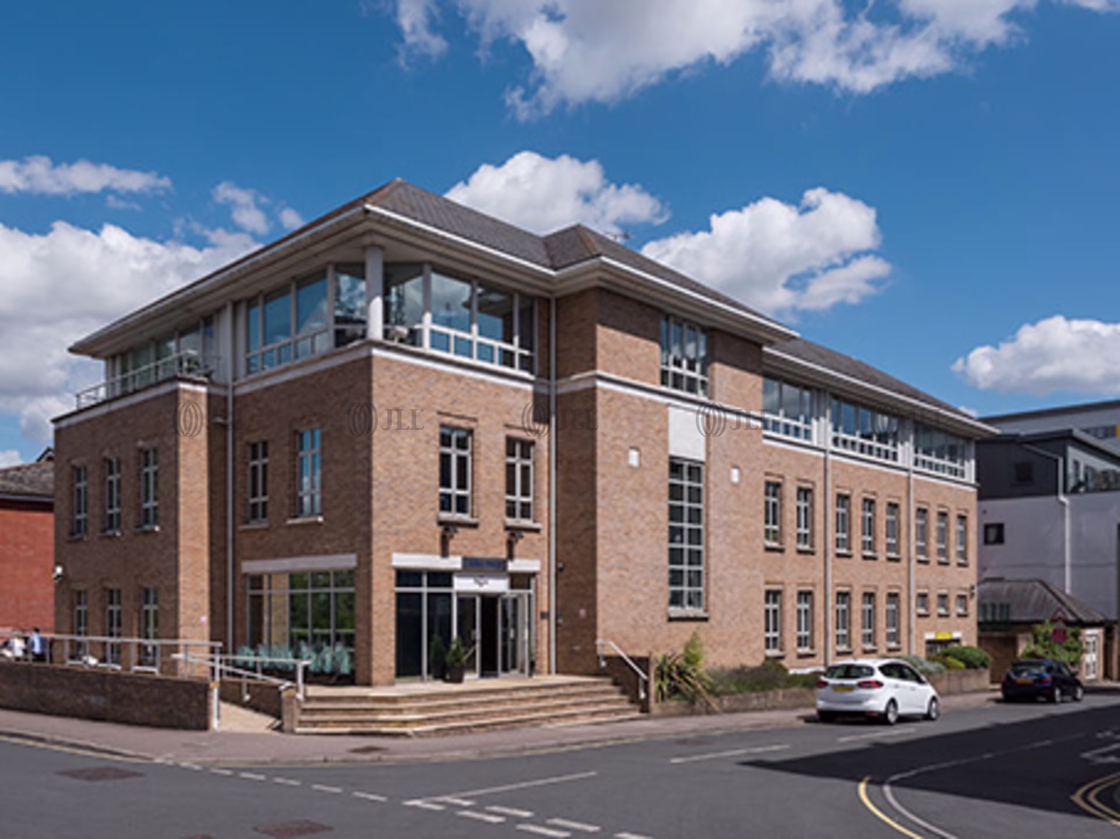 25 Clarendon Road
