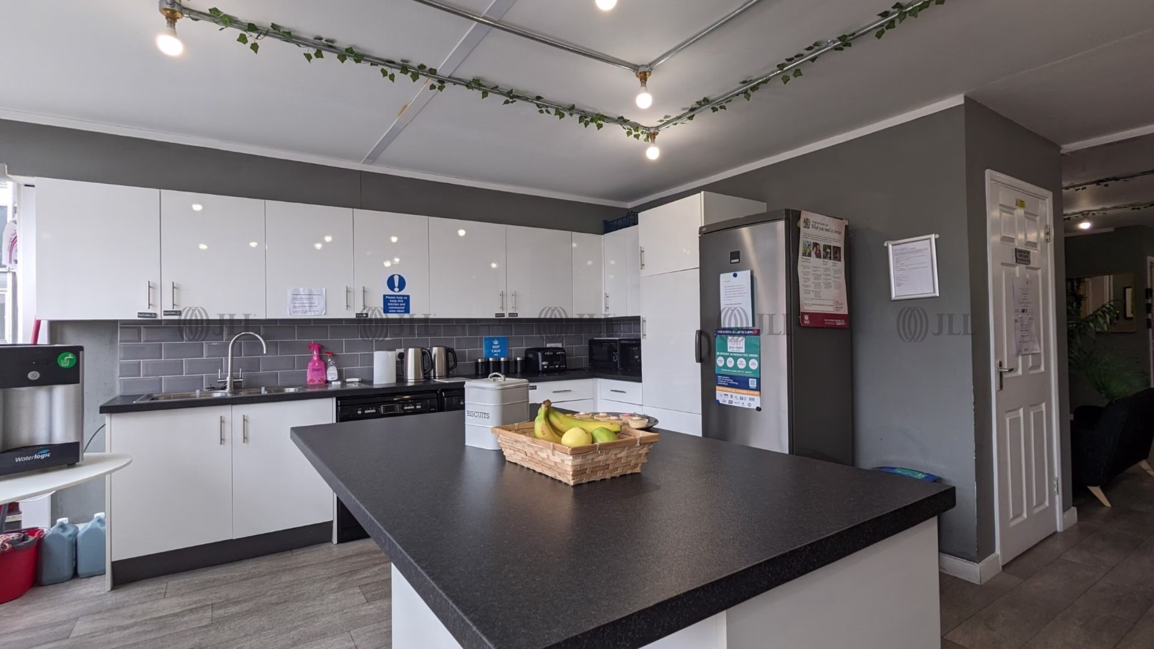 Metro House