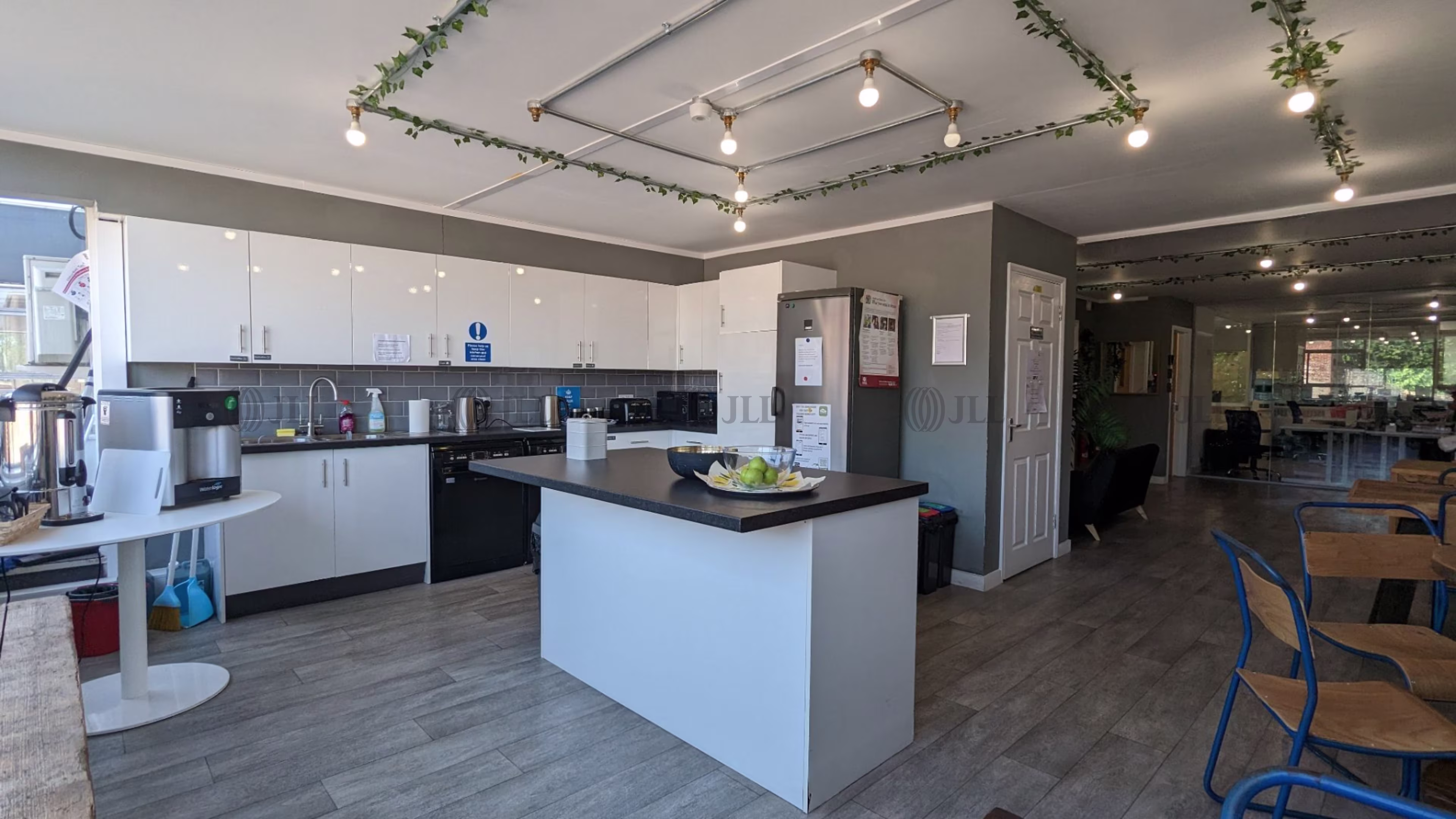 Metro House