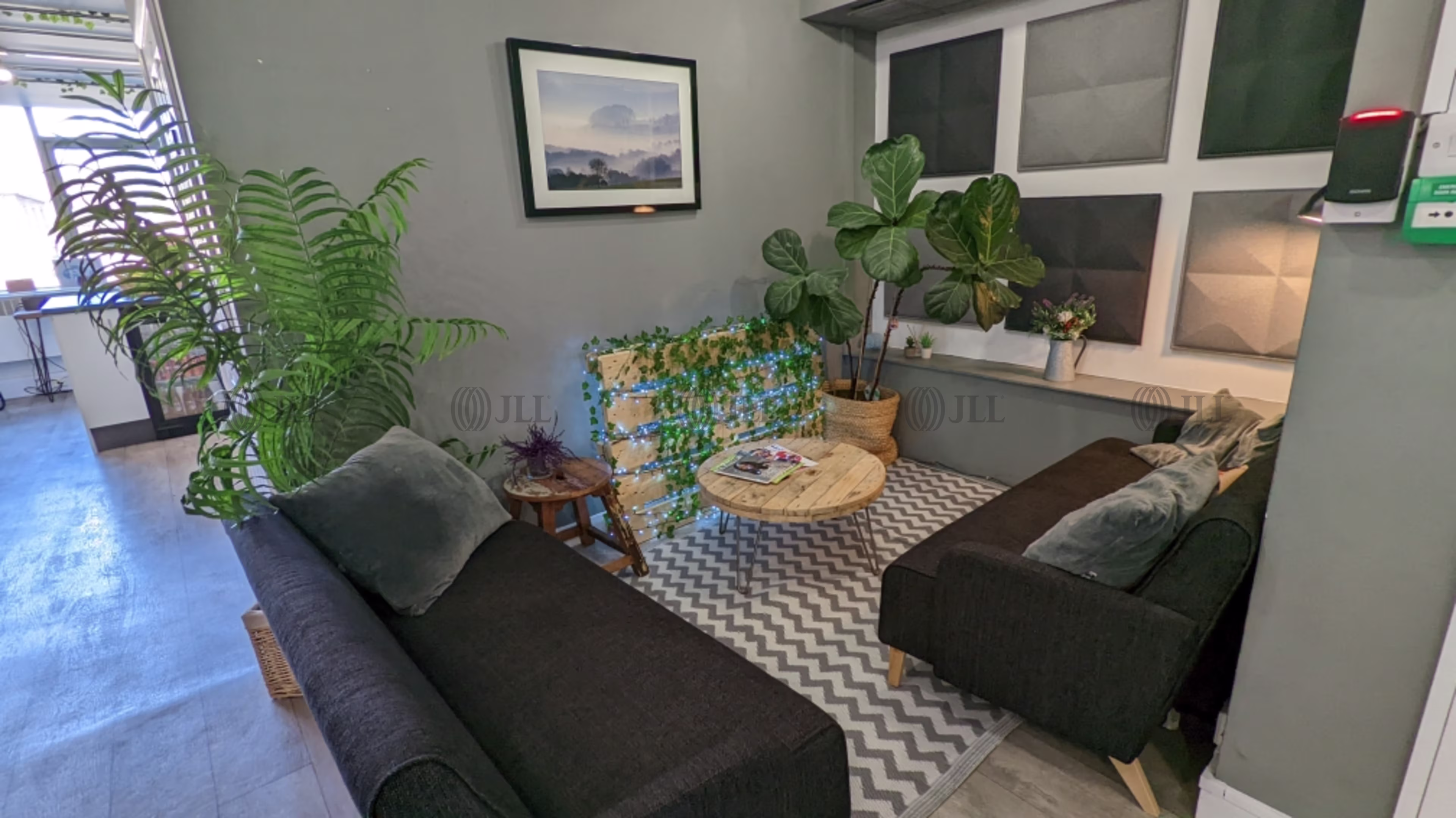 Metro House
