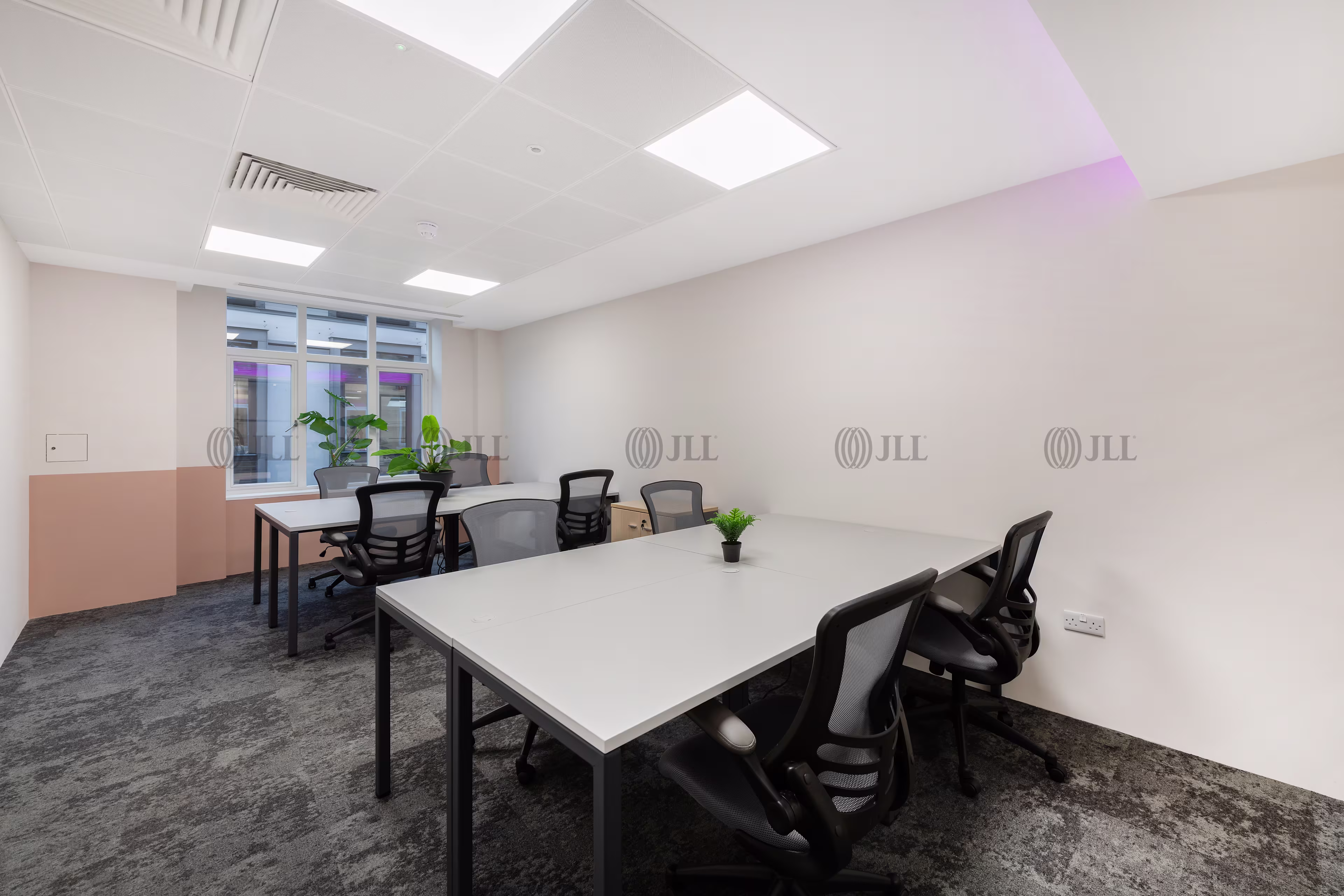  11 Slingsby Place