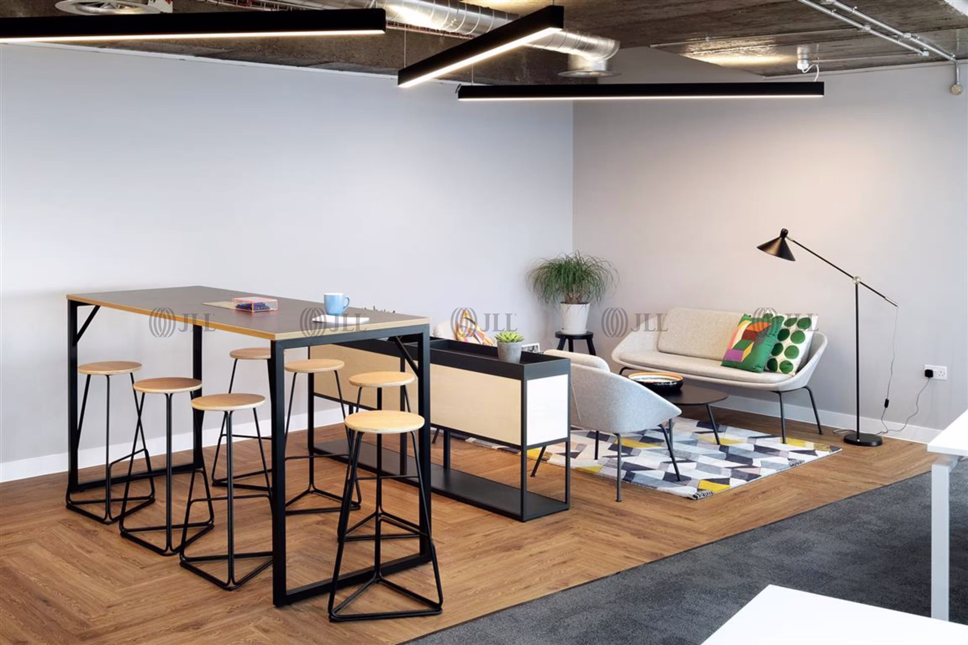 Suffolk Street, Queensway