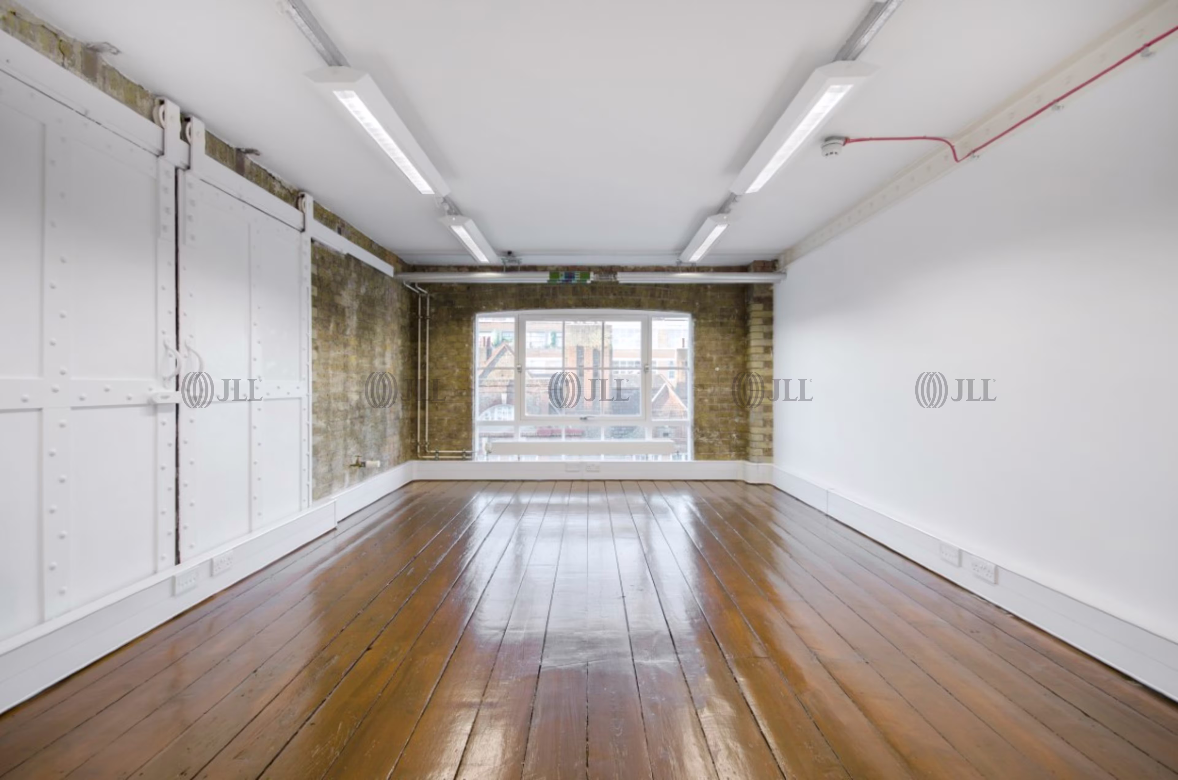 27/31 Clerkenwell Close