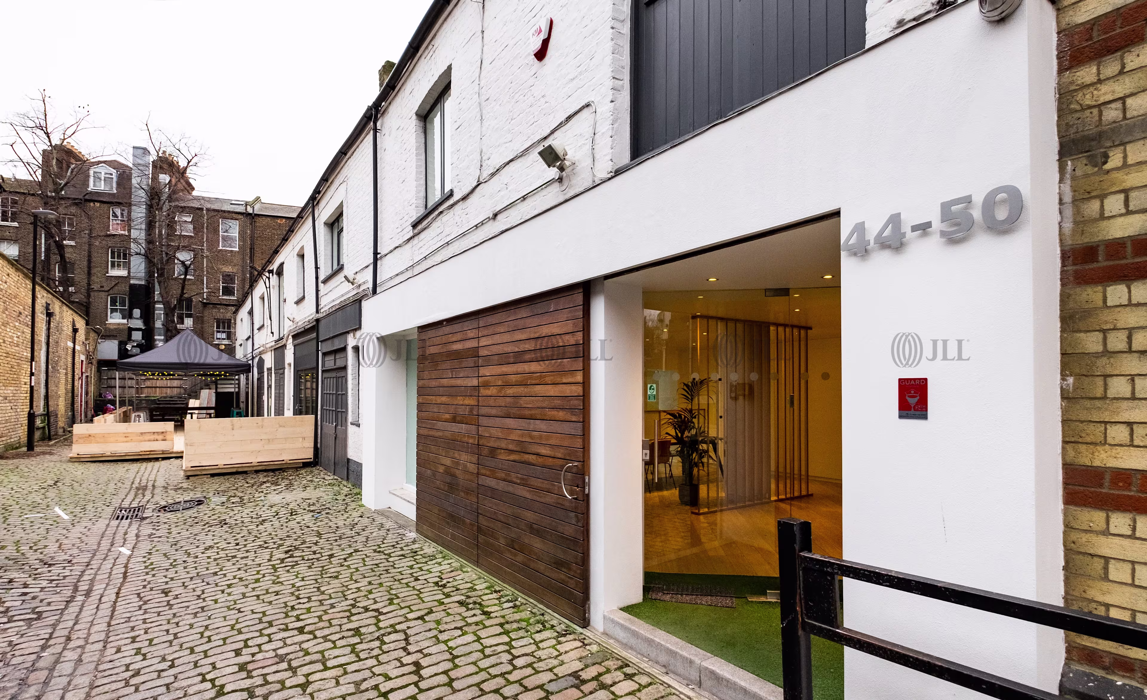 Royal Parade Mews