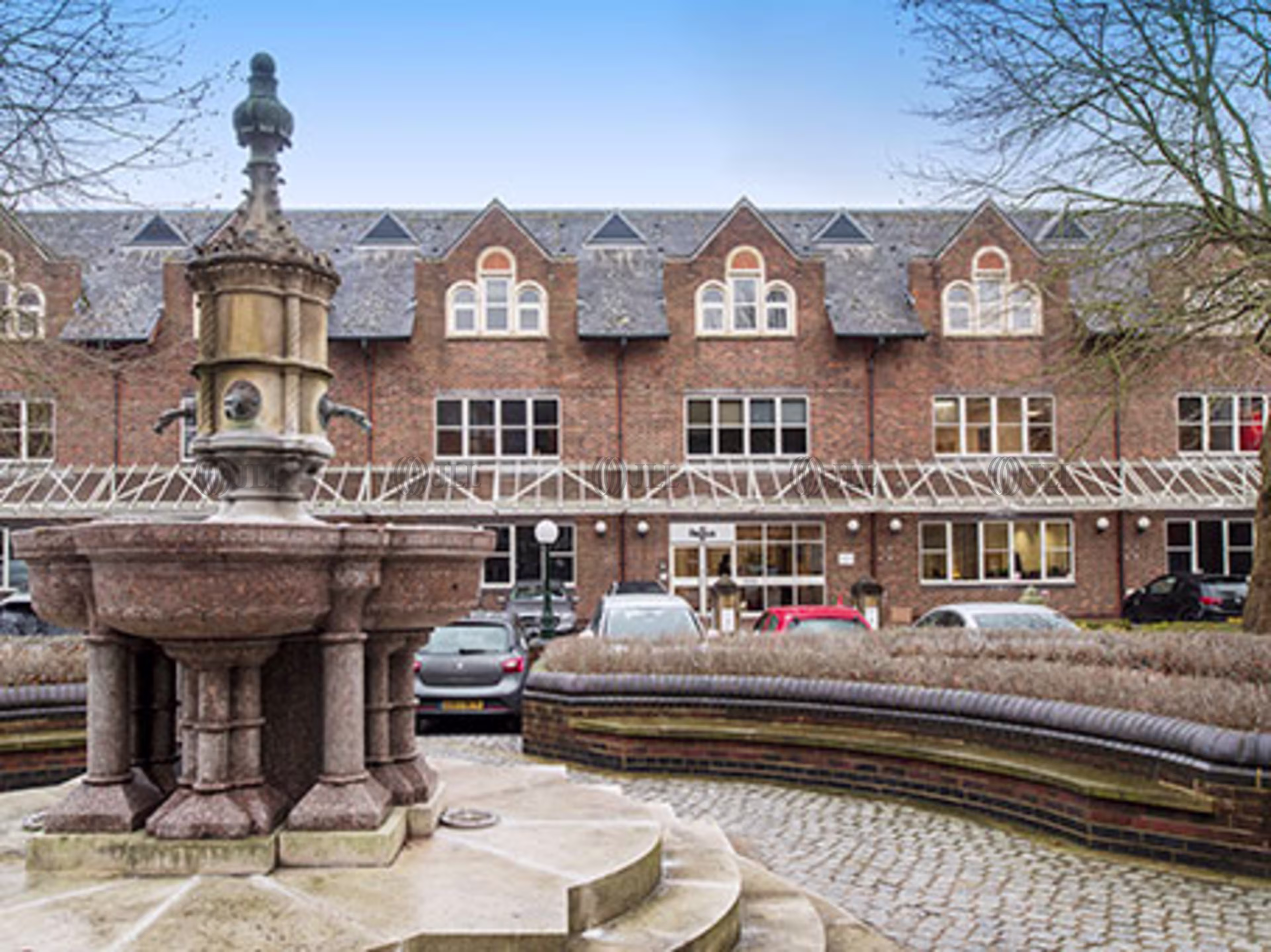Victoria Square