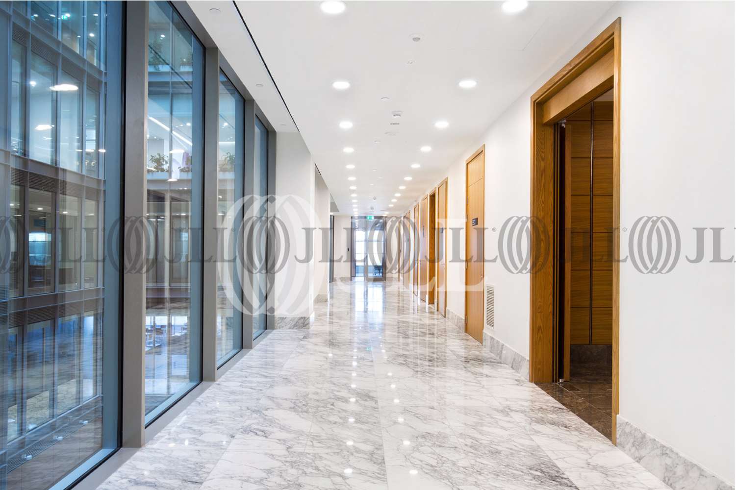 Office Dubai,   - Fitted And Furnished Space To Lease