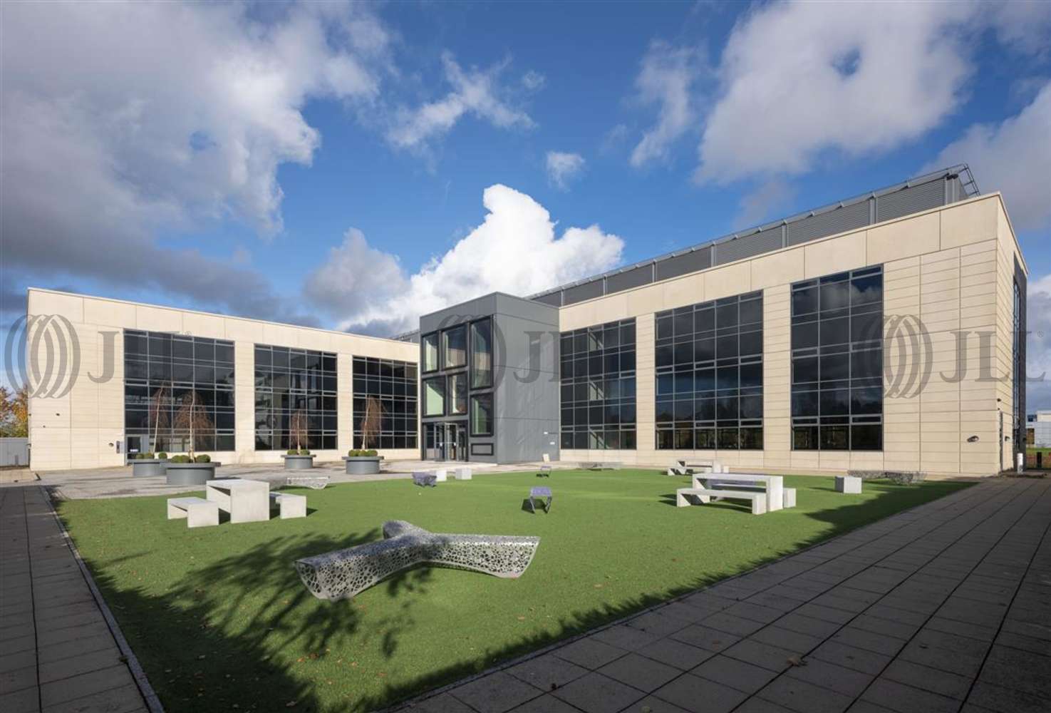 45 Lochside Avenue, Edinburgh JLL Properties UK