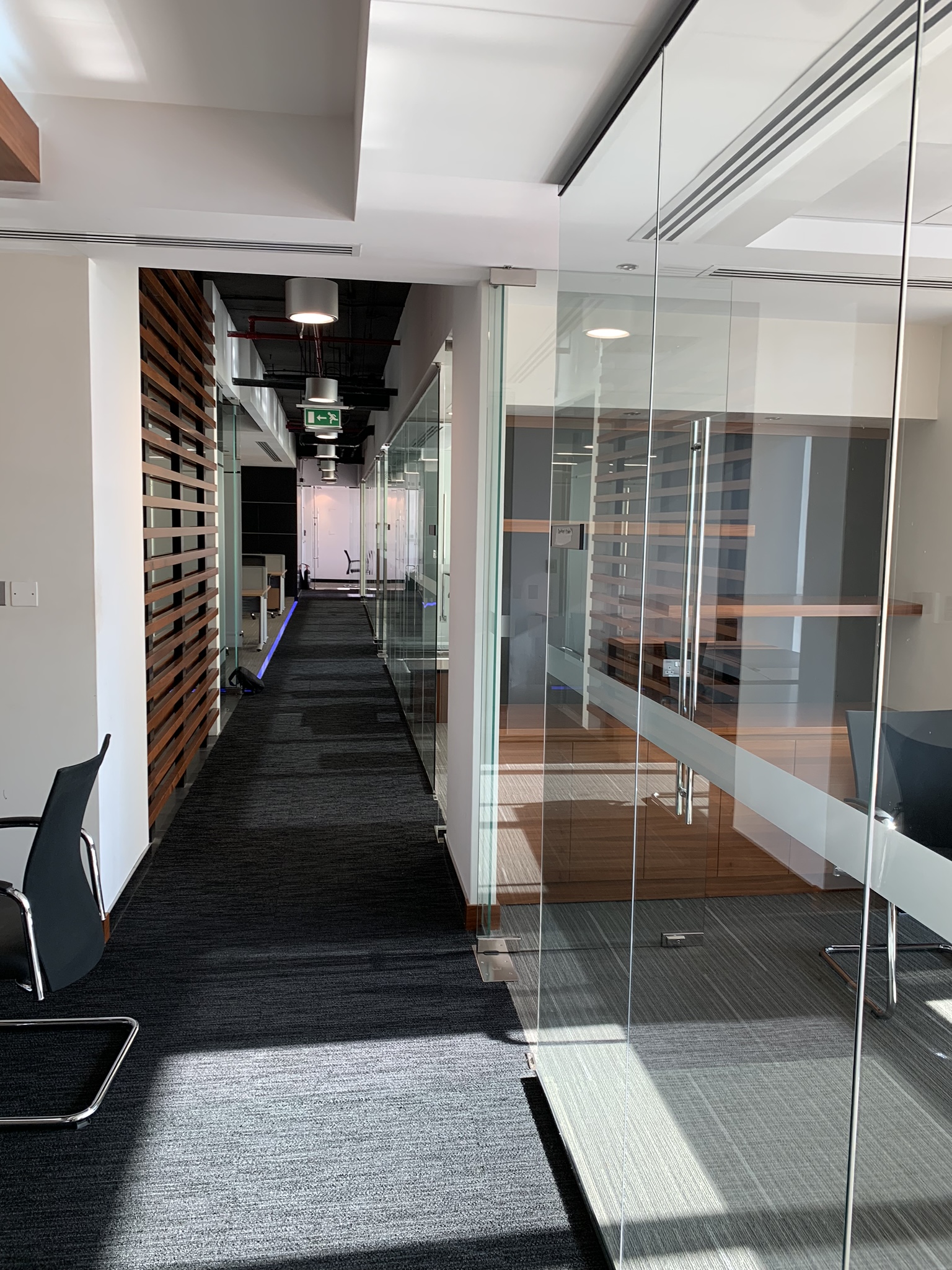 Office For Rent Landmark Building Tecom Dubai Media City 24405 Jll