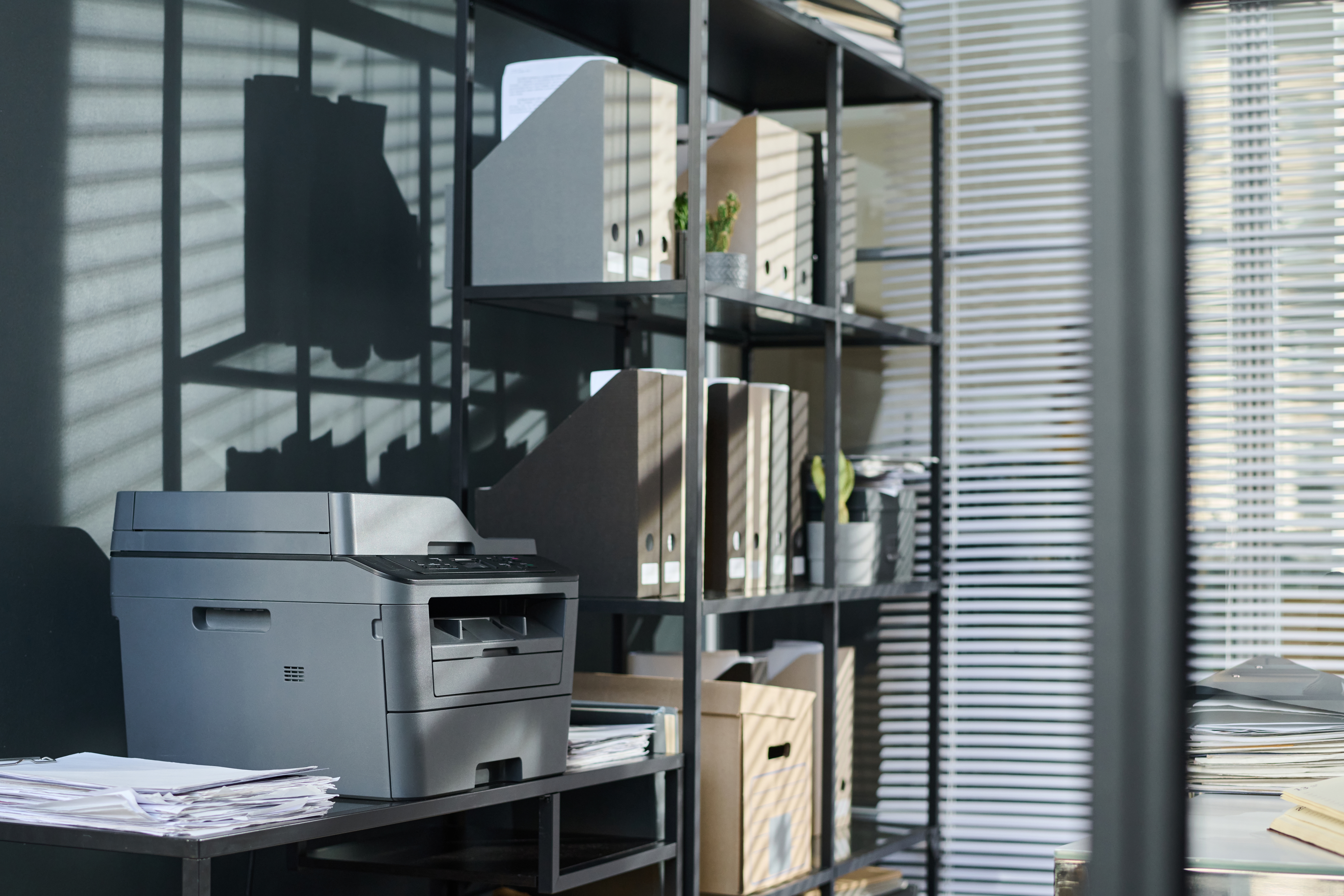 อุปกรณ์สํานักงานมีอะไรบ้าง ชั้นวางของ