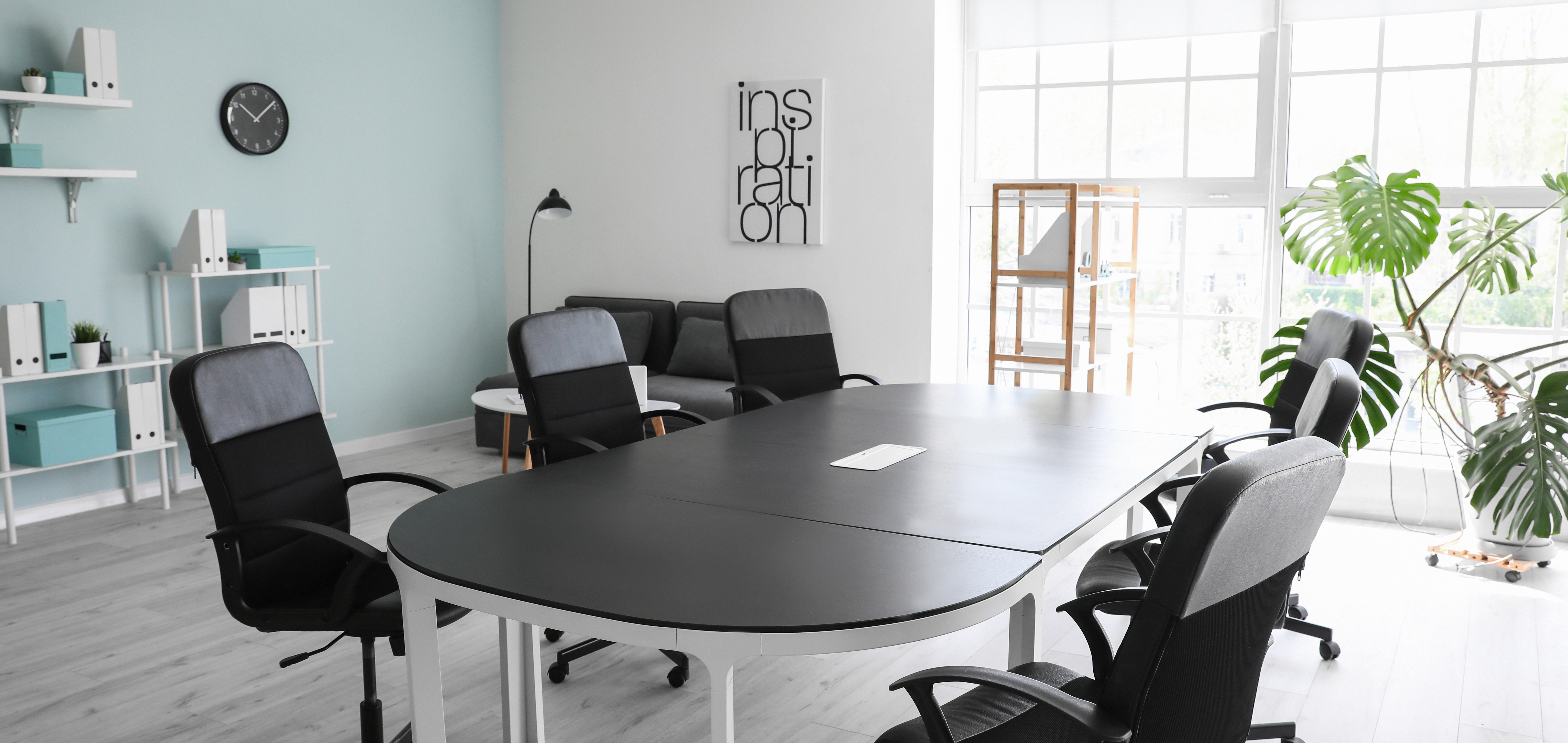 ออฟฟิศสวย ๆ โมเดิร์น ด้วยการจัดแสงให้เหมาะสม