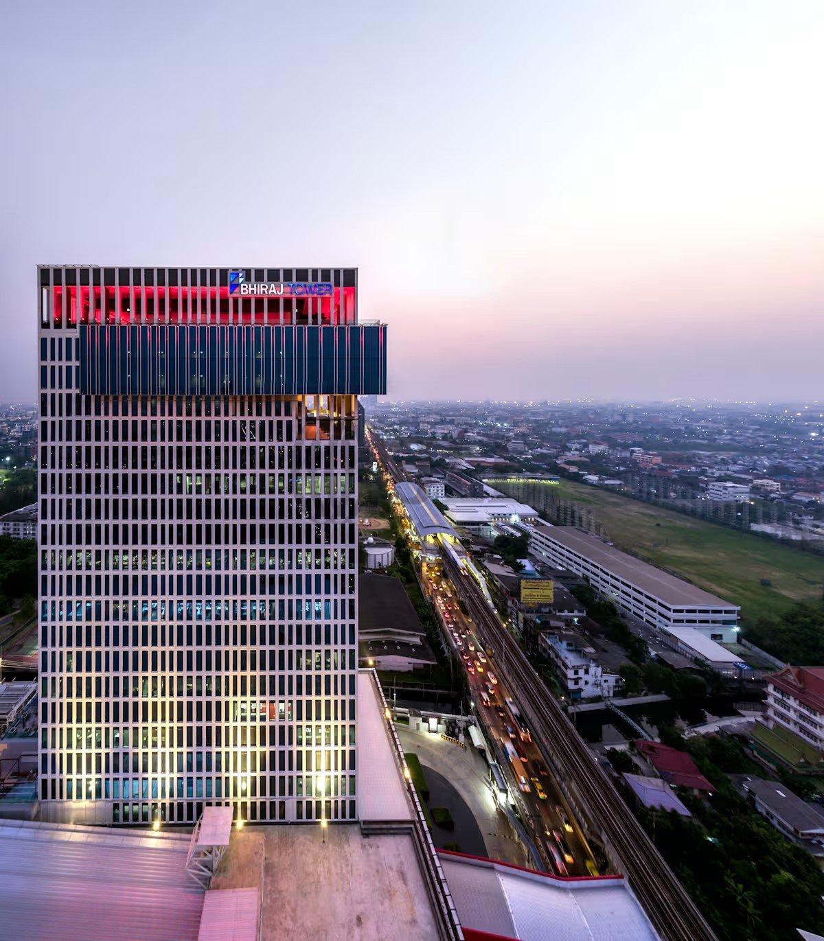 Office for rent Bangna—Bhiraj Tower at BITEC