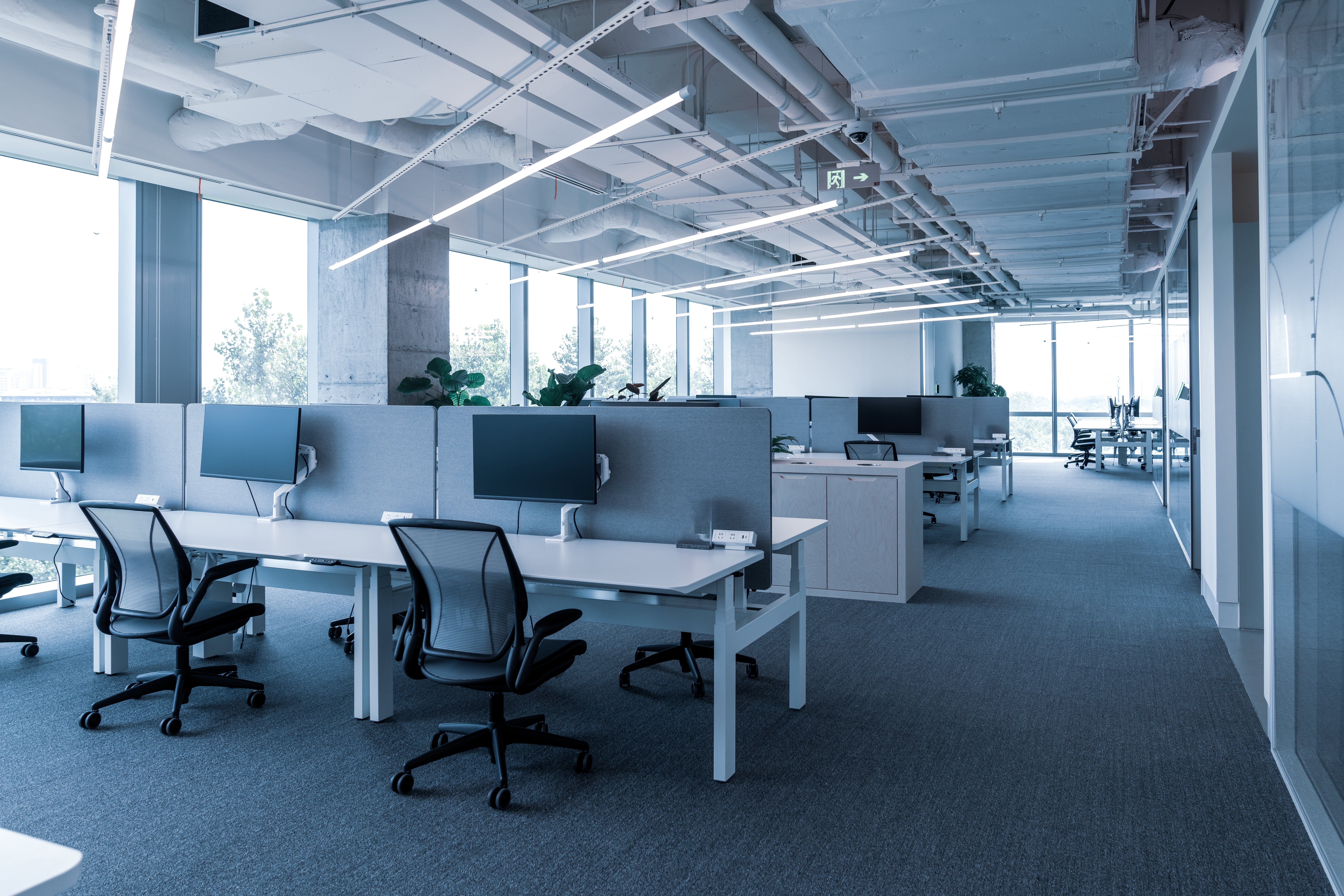 What is furnished office space and what are its features