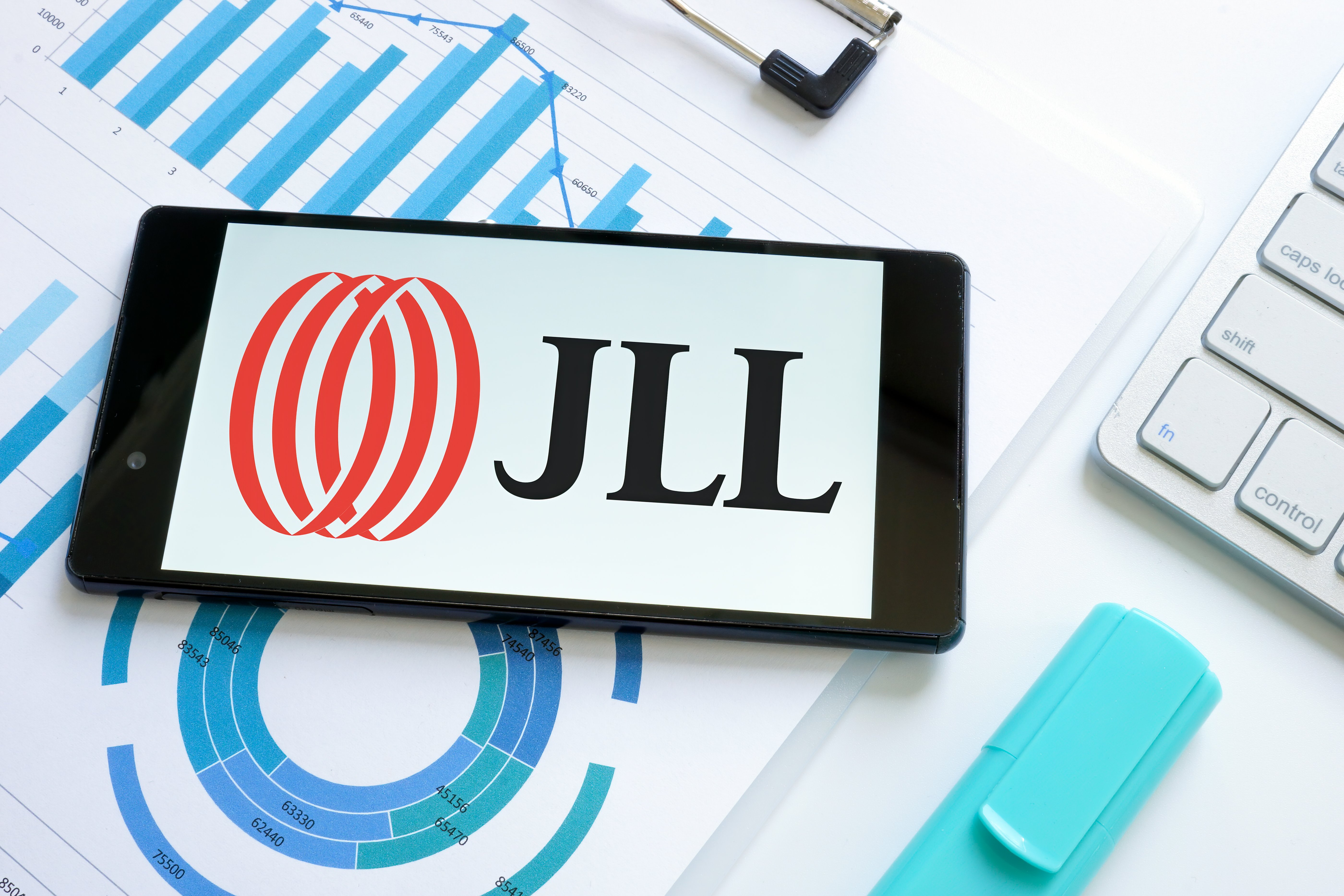 Benefits of leasing an office with JLL