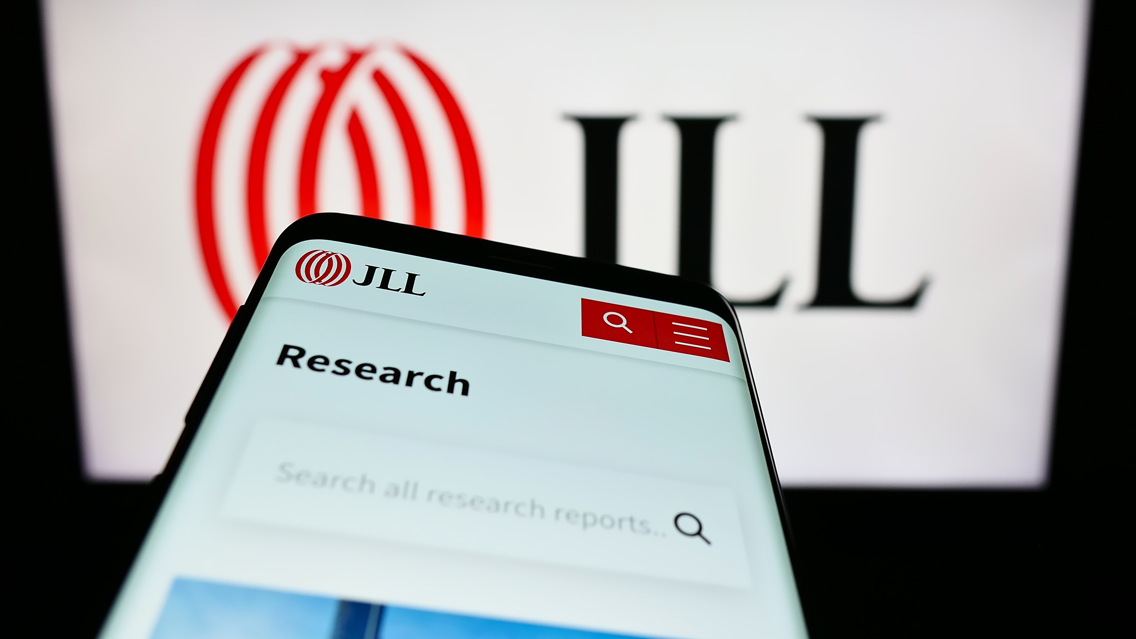 Is JLL worth it? Key benefits of leasing an office through JLL