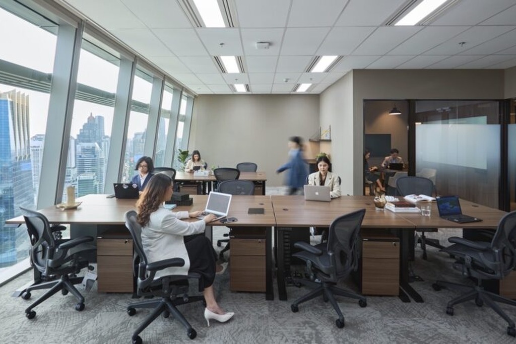 Co-working space ใกล้ BTS ศาลาแดง - The Collective at One Bangkok ขอบคุณรูปภาพจาก Justco- The Collective