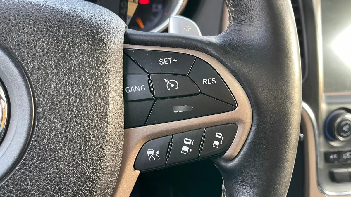 Jeep Cherokee Overland 5.7 Aut año 2016