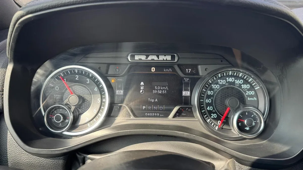 Ram 1500 Laramie Crew Cab Sport año 2023