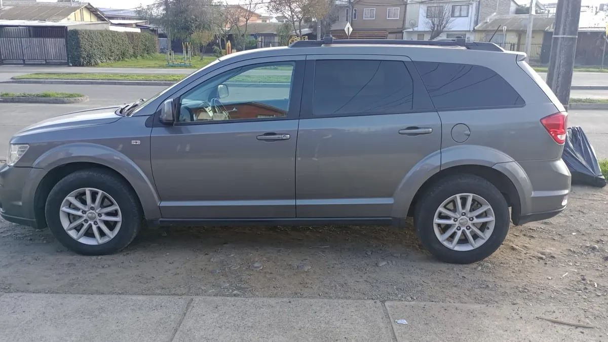 DODGE JOURNEY 2.4 Se At año 2013