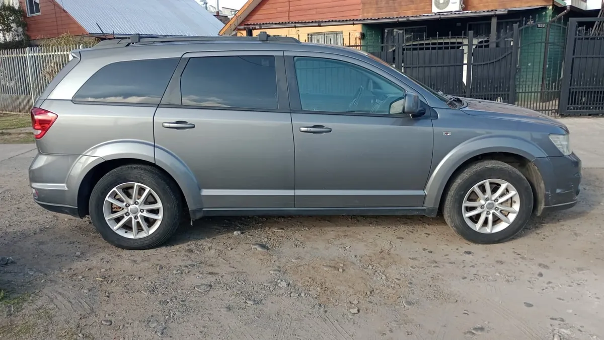DODGE JOURNEY 2.4 Se At año 2013