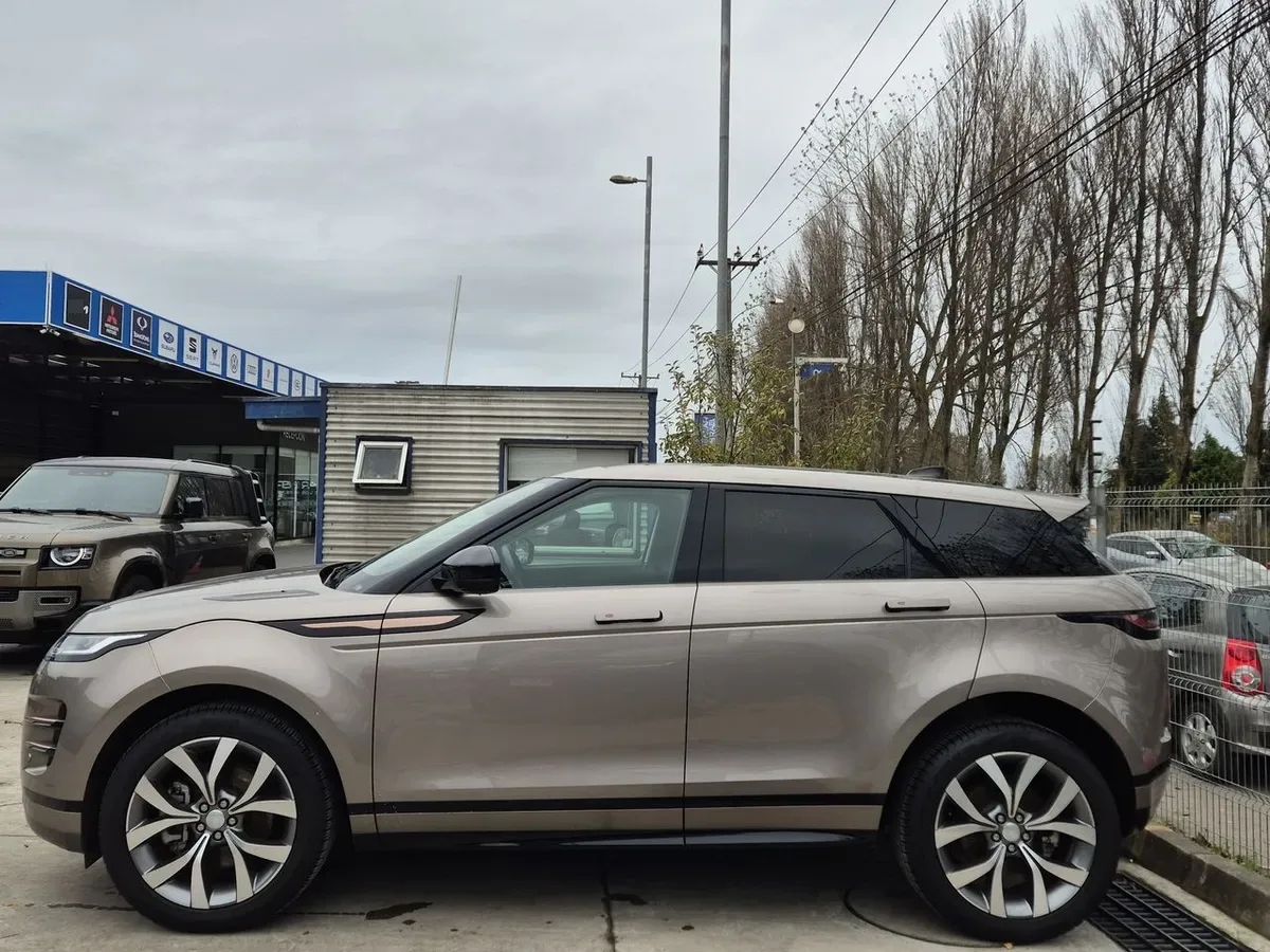 Land Rover Evoque 2.0i R-Dynamic S año 2024