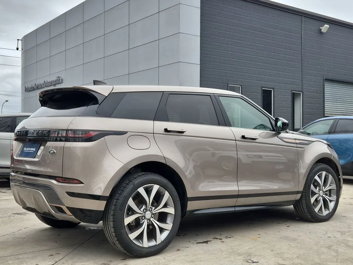 Land Rover Evoque 2.0i R-Dynamic S año 2024