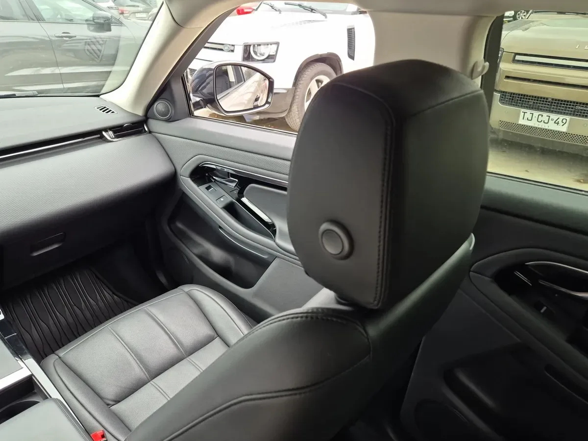 Land Rover Evoque 2.0i R-Dynamic S año 2024