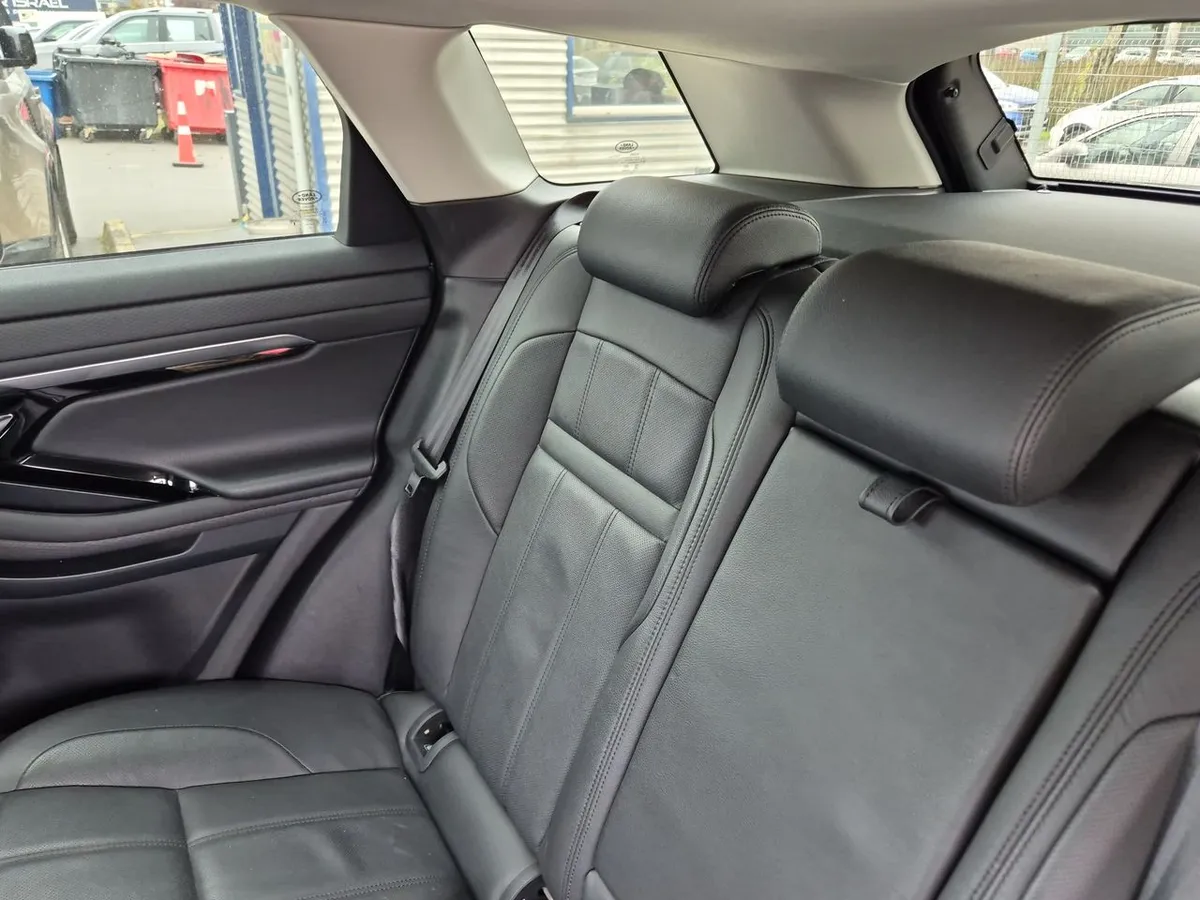 Land Rover Evoque 2.0i R-Dynamic S año 2024
