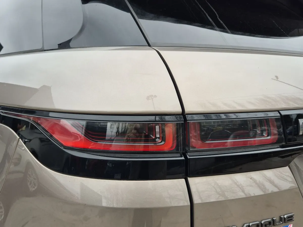 Land Rover Evoque 2.0i R-Dynamic S año 2024
