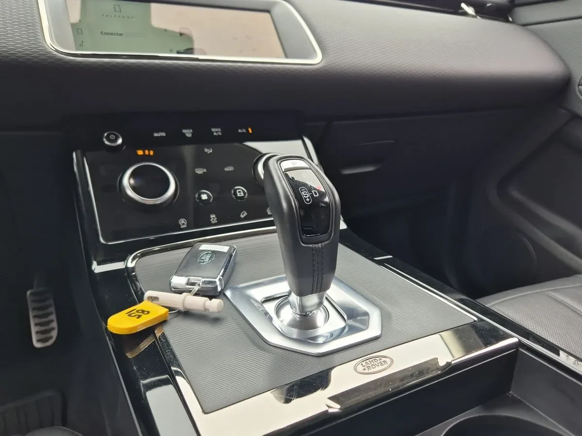 Land Rover Evoque 2.0i R-Dynamic S año 2024