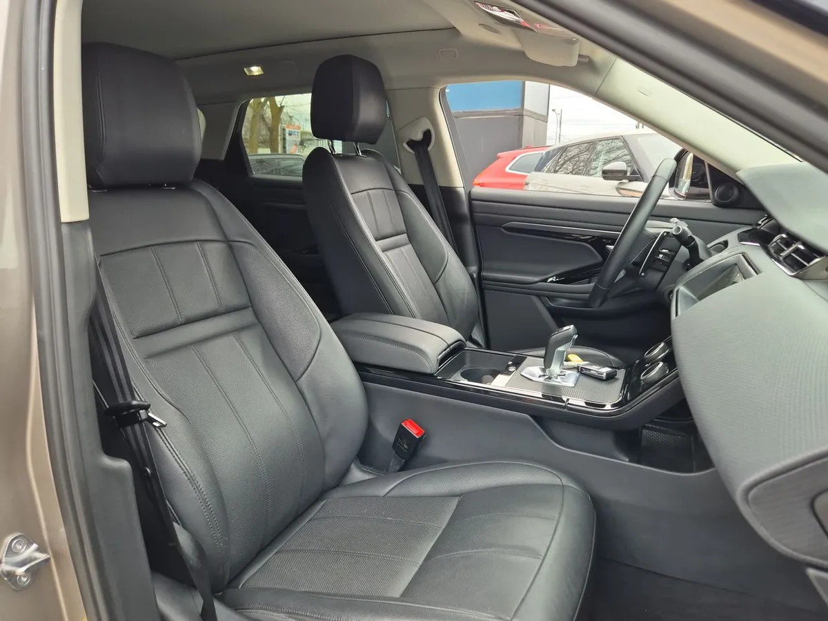 Land Rover Evoque 2.0i R-Dynamic S año 2024