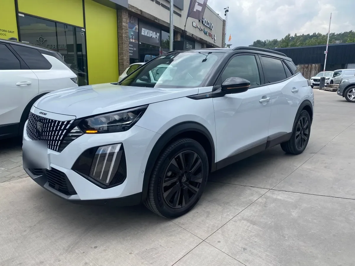 PEUGEOT 2008 0.0 Gt Ev At Electrico año 2025