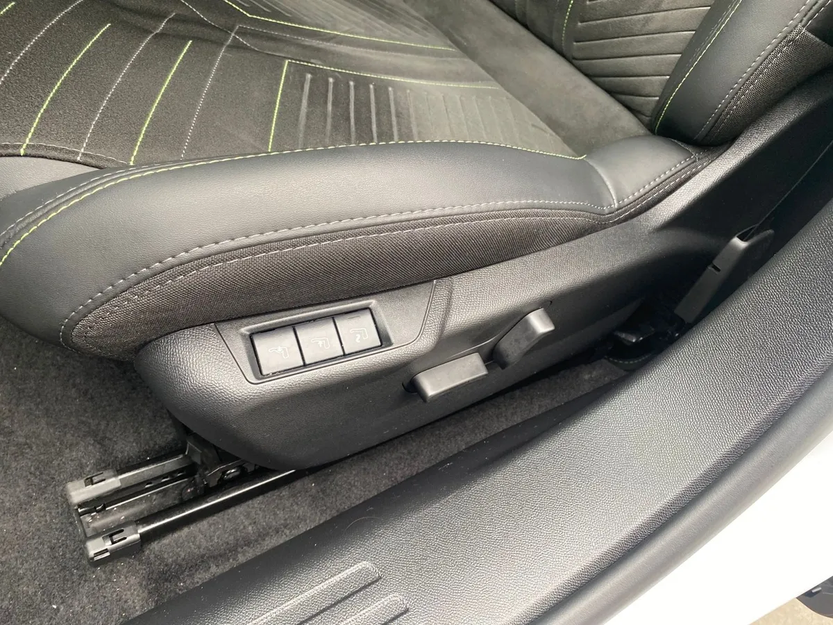 PEUGEOT 2008 0.0 Gt Ev At Electrico año 2025