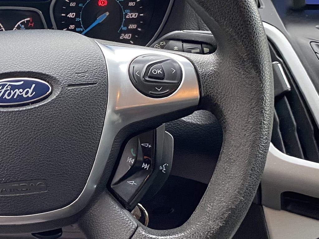 FORD FOCUS Se año 2014