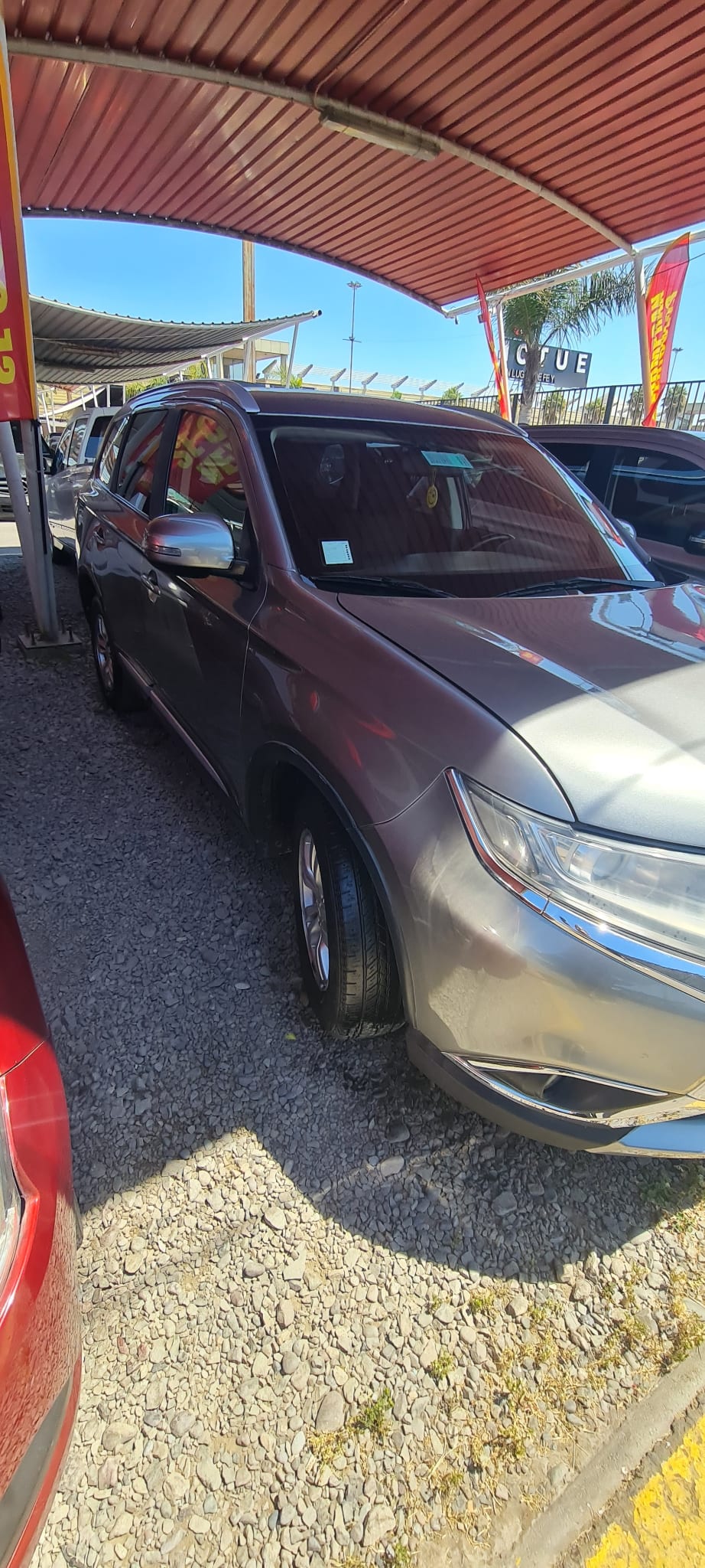 MITSUBISHI OUTLANDER 2.0 4x2 At año 2019