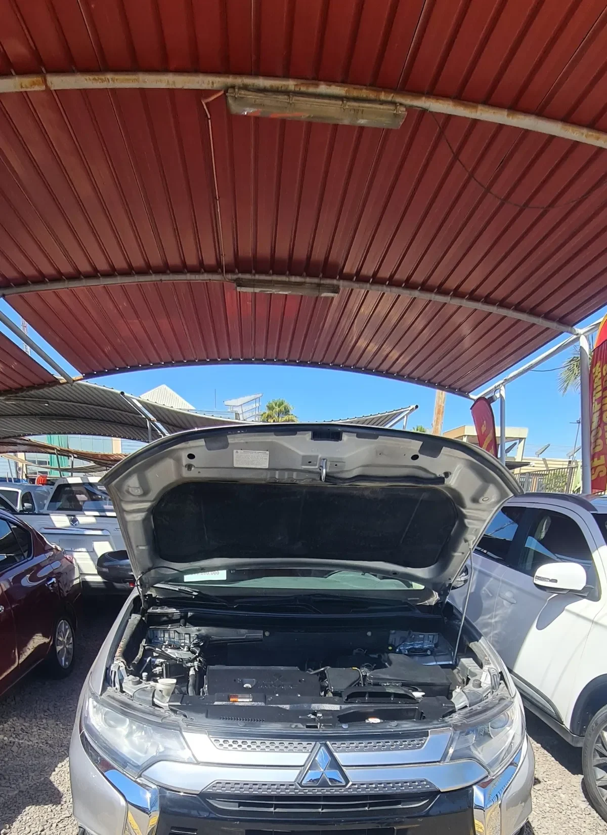 MITSUBISHI OUTLANDER 2.0 4x2 At año 2019