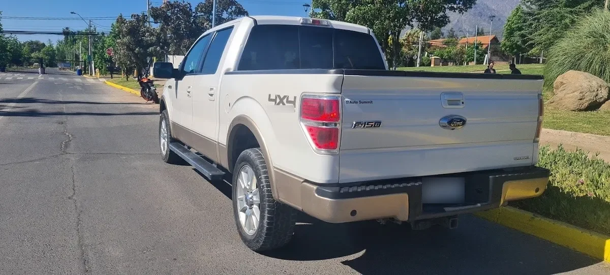 FORD F-150 5.0 Supercrew Lariat At 4x4 año 2013