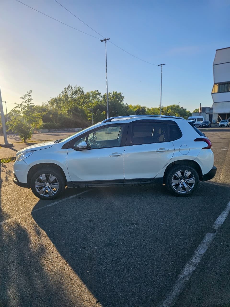 PEUGEOT 2008 1.6 Allure Bluehdi 100hp E6 Mt Diesel año 2017
