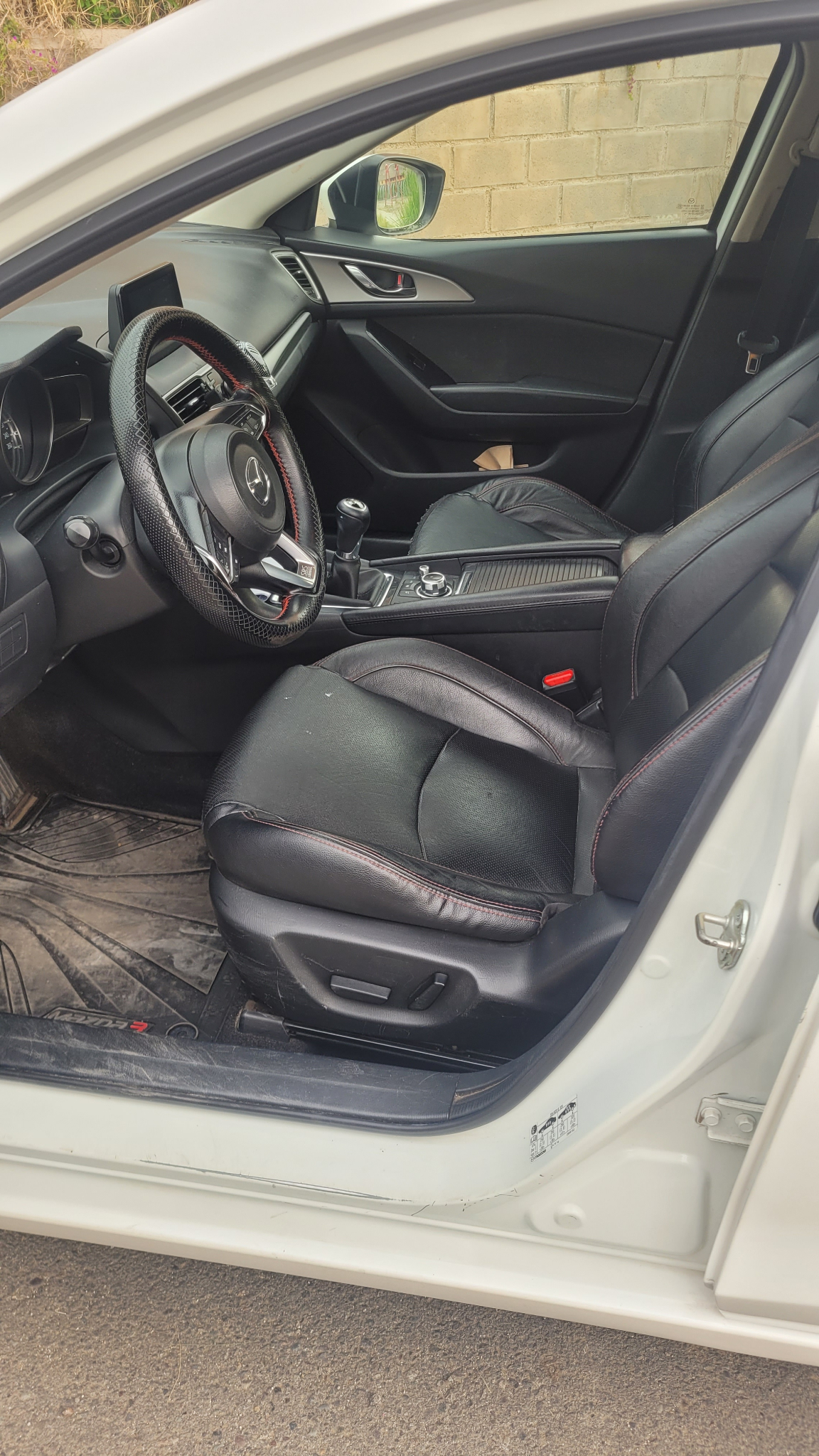 MAZDA MAZDA3 2.0l V Mt año 2018