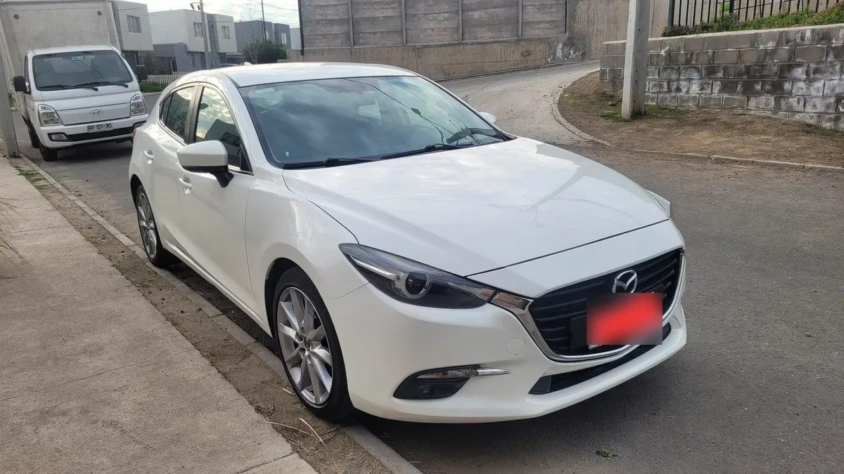 MAZDA MAZDA3 2.0l V Mt año 2018