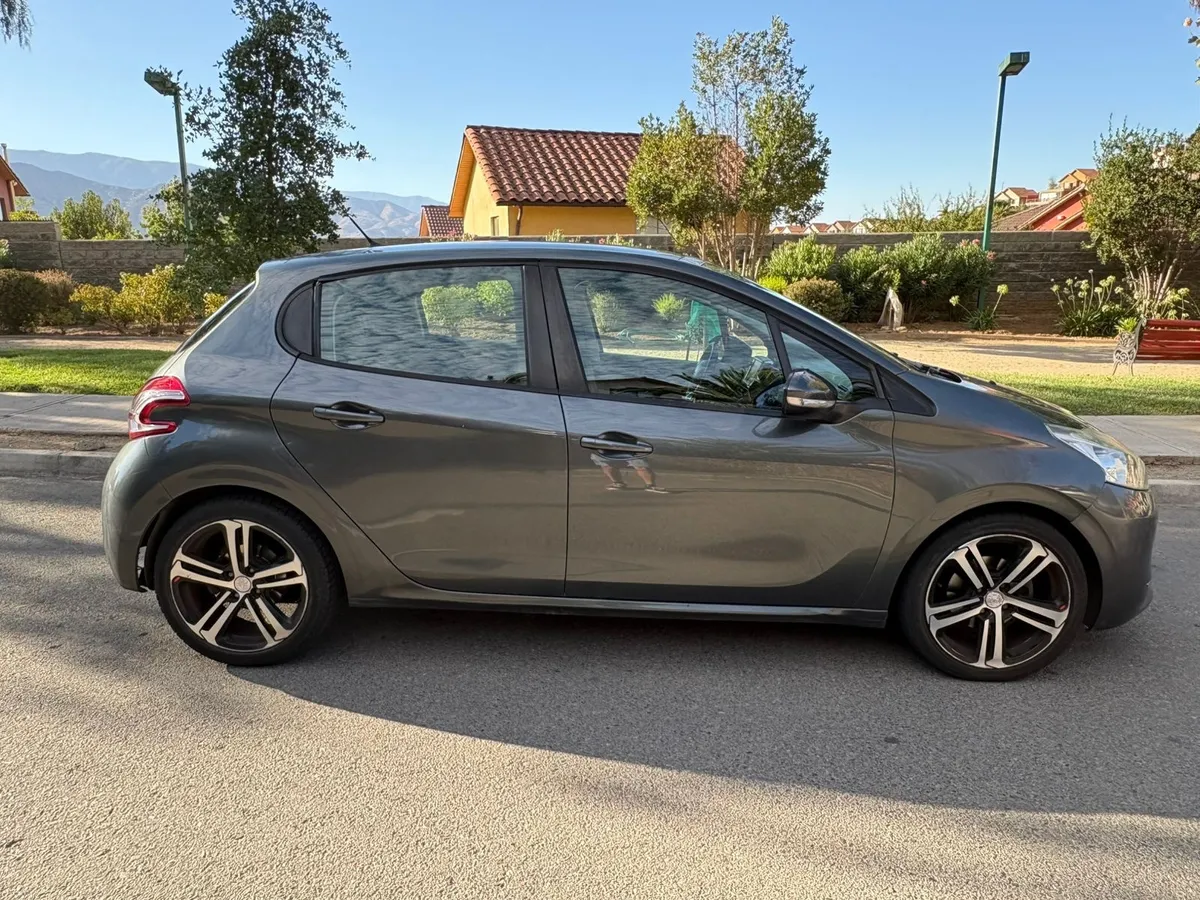Peugeot 208 1.6 Sport Vti 120hp 3p Mt año 2014