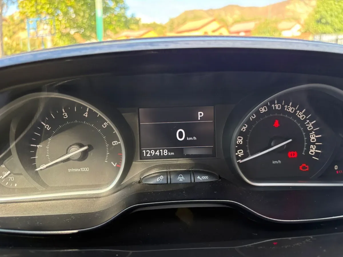 Peugeot 208 1.6 Sport Vti 120hp 3p Mt año 2014