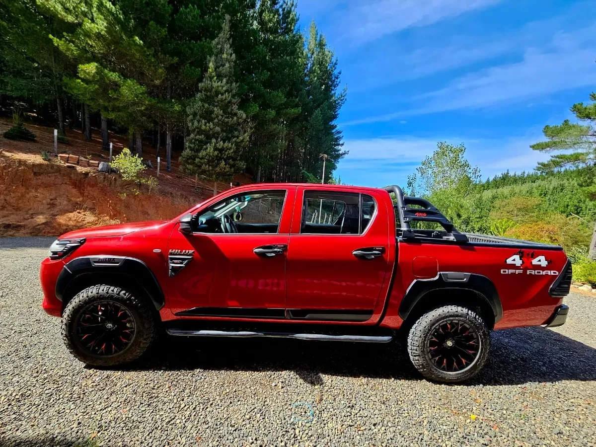 Toyota Hilux 2.4 4×4 Mt Sr Diesel año 2018