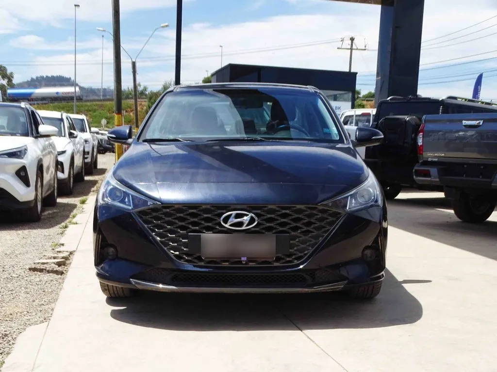 Hyundai Accent 1.6 año 2023