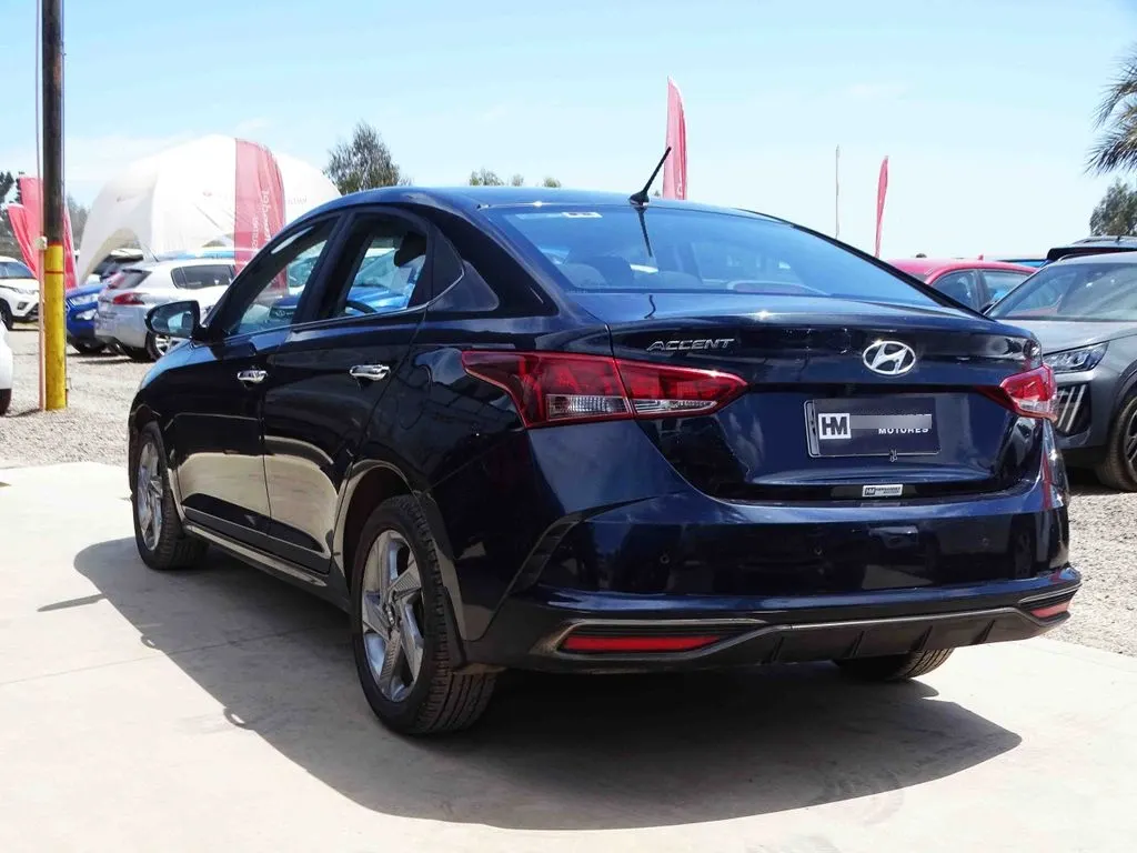 Hyundai Accent 1.6 año 2023