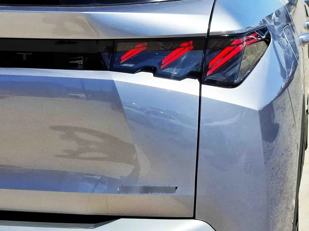 Peugeot 5008 Gt año 2025