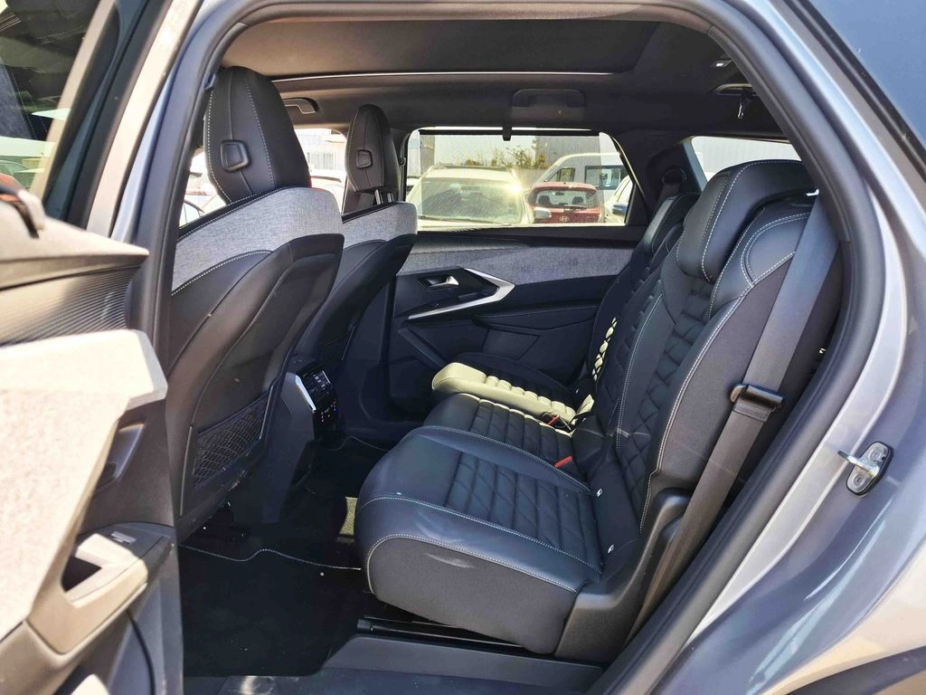 Peugeot 5008 Gt año 2025