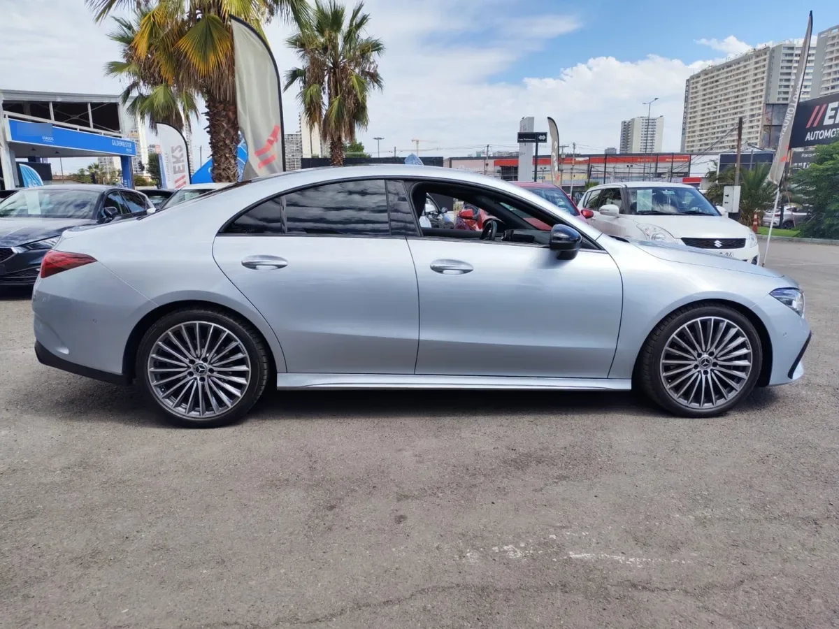 Mercedes Benz Cla200 1.3 Amg Fl At año 2025