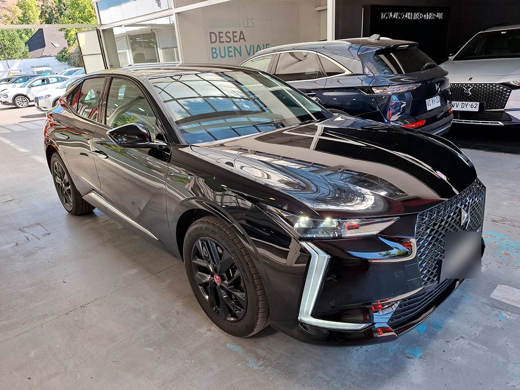 DS Automobiles 4 1.6 Performance Line año 2023