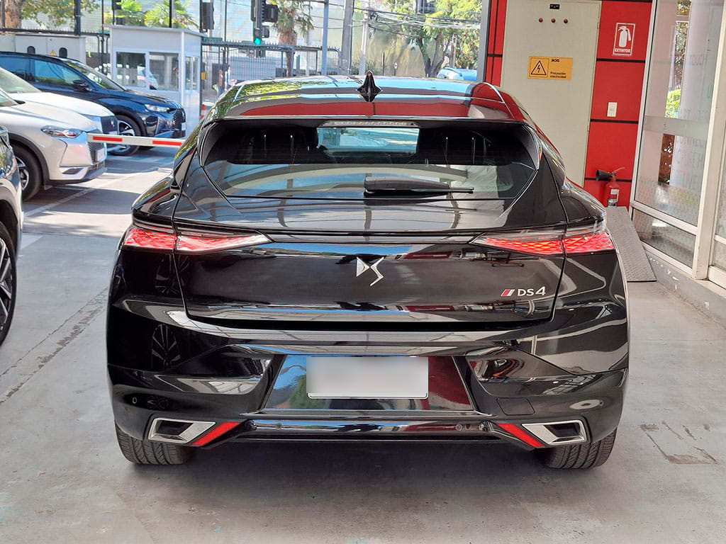 DS Automobiles 4 1.6 Performance Line año 2023